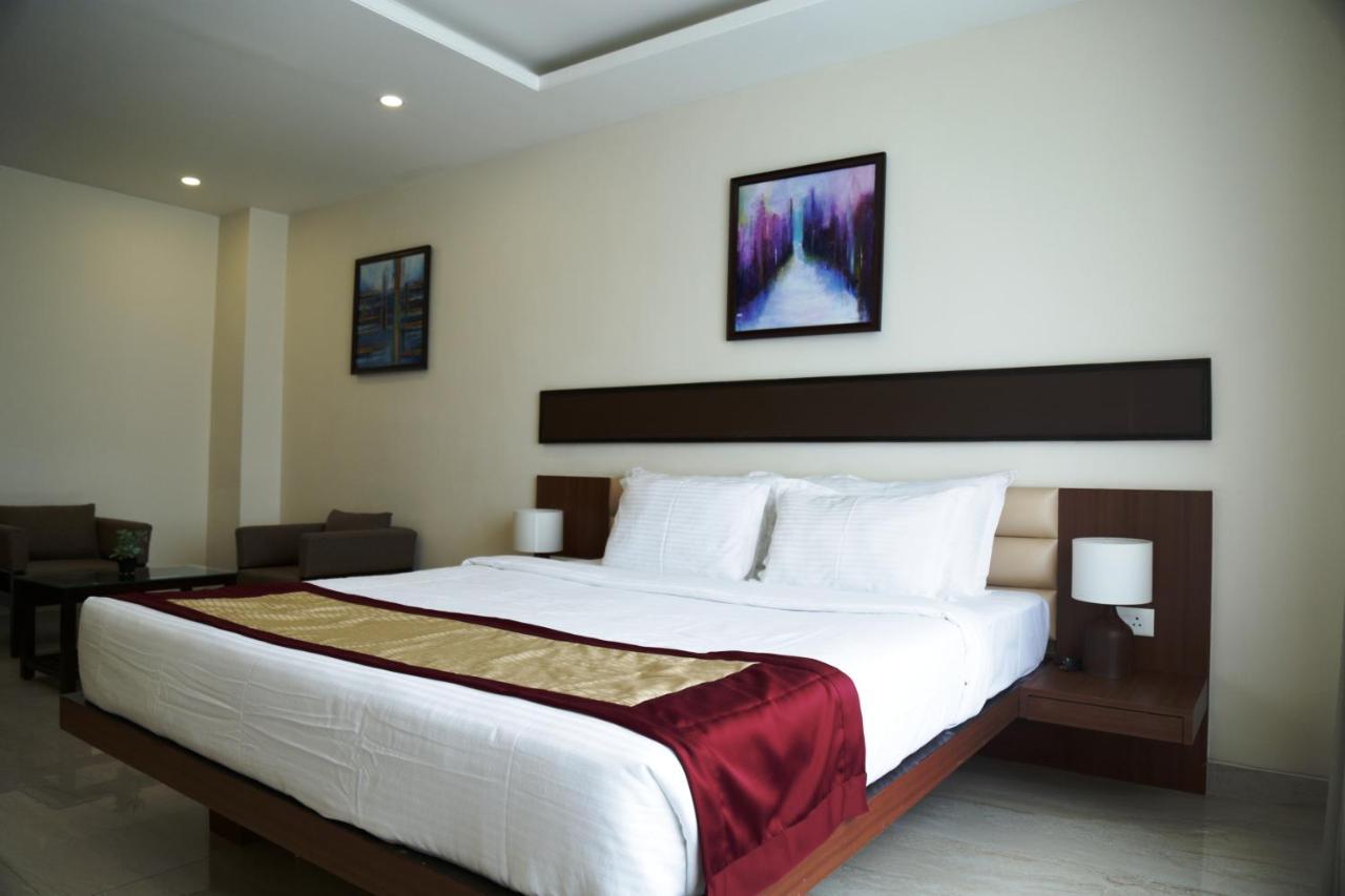 Hotel Prism - A Boutique Hotel Джорхат Экстерьер фото