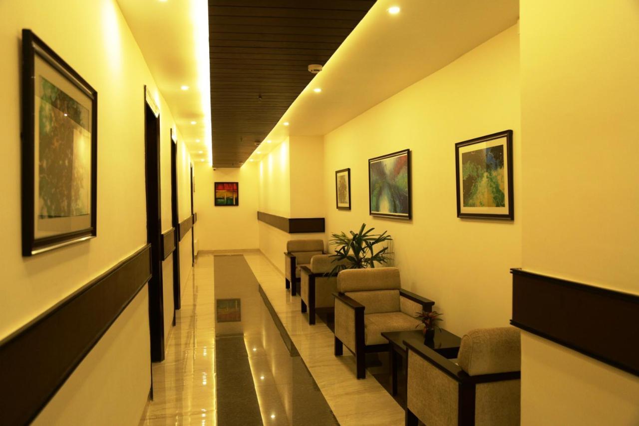 Hotel Prism - A Boutique Hotel Джорхат Экстерьер фото
